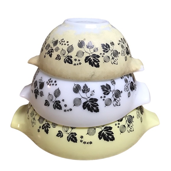 Pyrex Other - Vintage Pyrex Black And White Yellow Gooseberry Set Of 3 Nesting Mixing Bowls